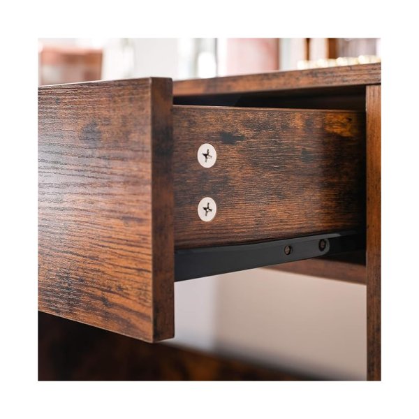 Lade van vintage bruine kaptafel met spiegel en open planken